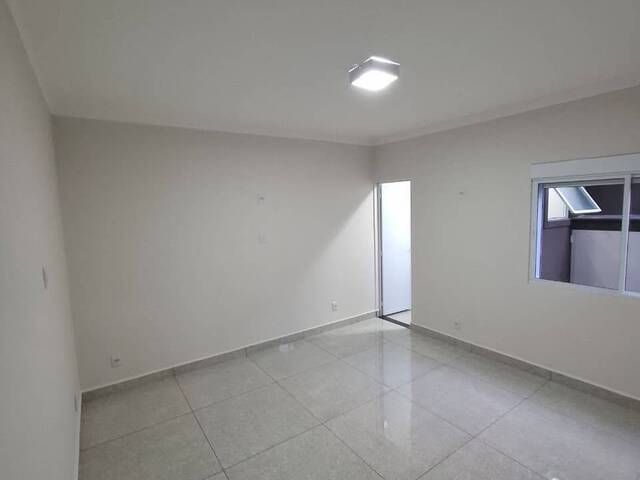 Casa para Venda em Piratininga - 5